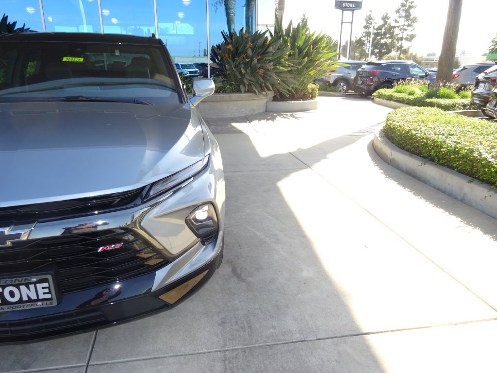 Certified 2025 Chevrolet Blazer RS w/ Enhanced Convenience Package AWD/4WD image 33