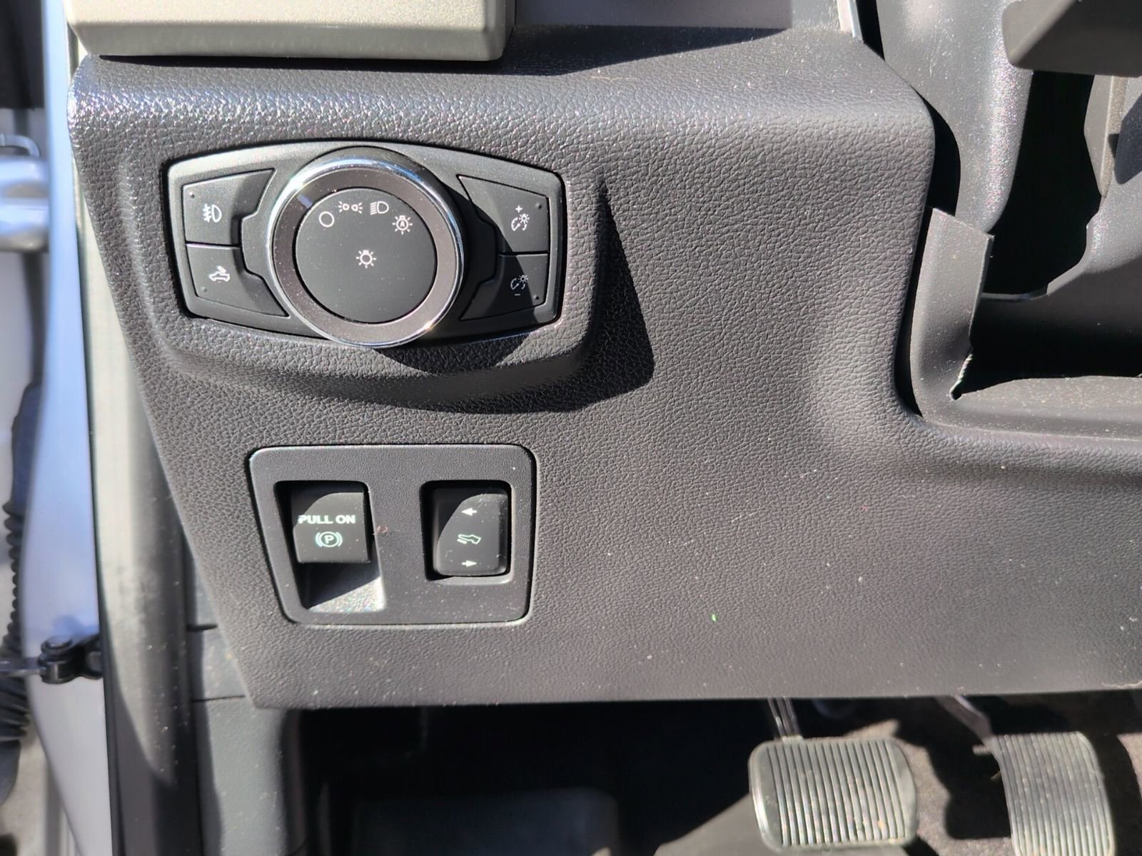 Used 2018 Ford F150 Lariat AWD/4WD image 19