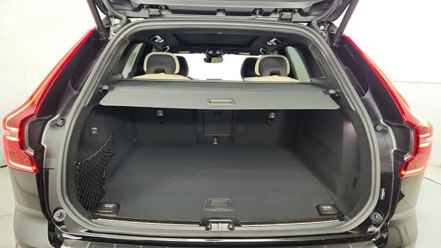 New 2026 Volvo XC60 T8 Plus w/ Climate Package AWD/4WD image 37