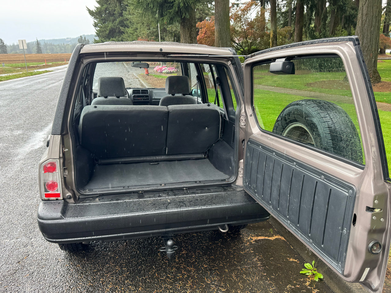 Used 1998 Chevrolet Tracker 4WD image 27