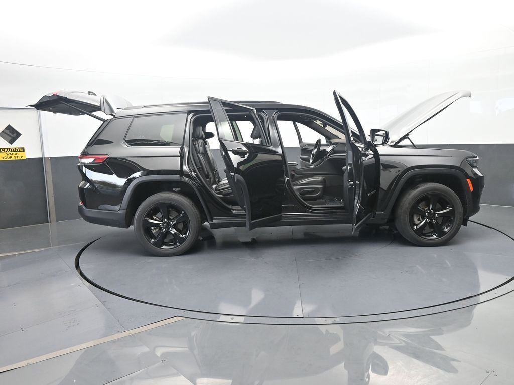 Used 2023 Jeep Grand Cherokee L Laredo image 69