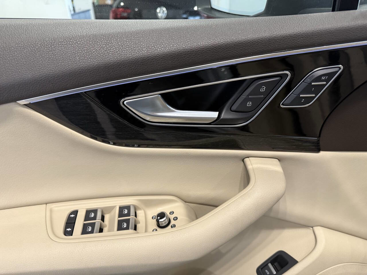 Used 2017 Audi Q7 3.0T Premium Plus image 17