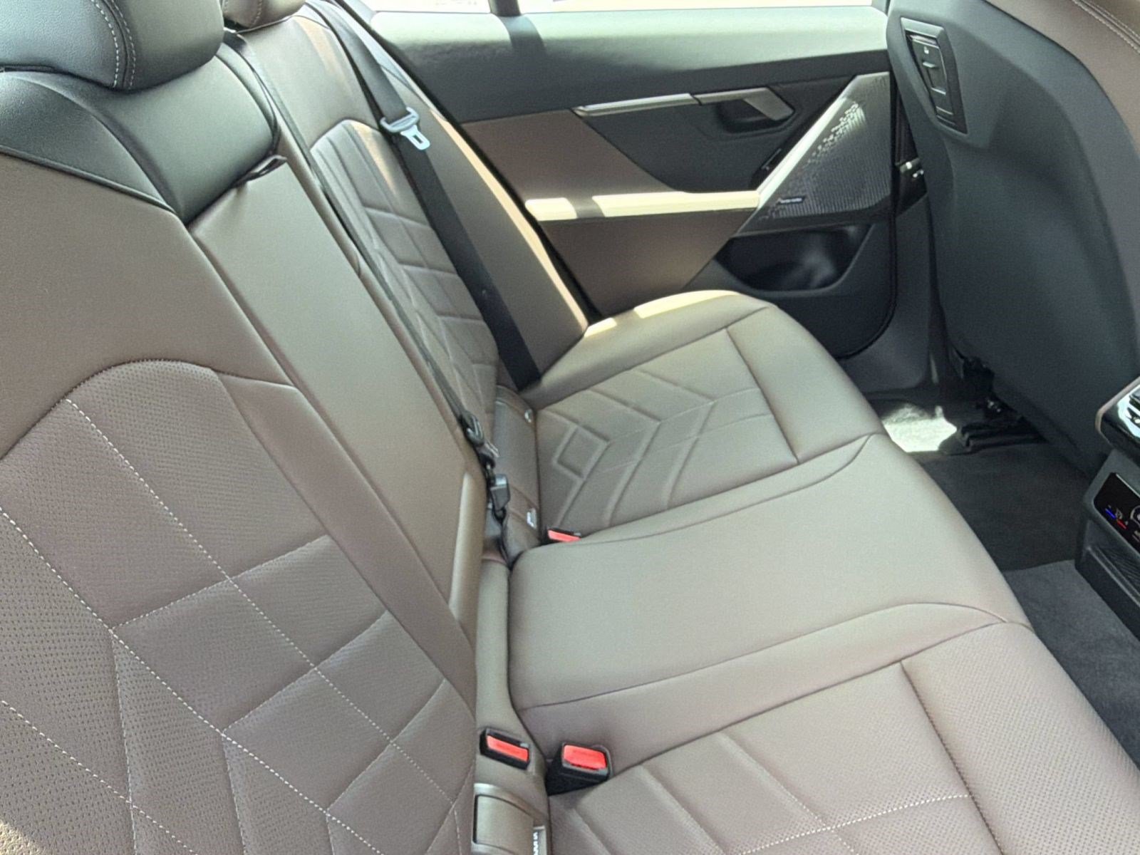 Used 2026 BMW i5 eDrive40 w/ M Sport Package AWD/4WD image 30