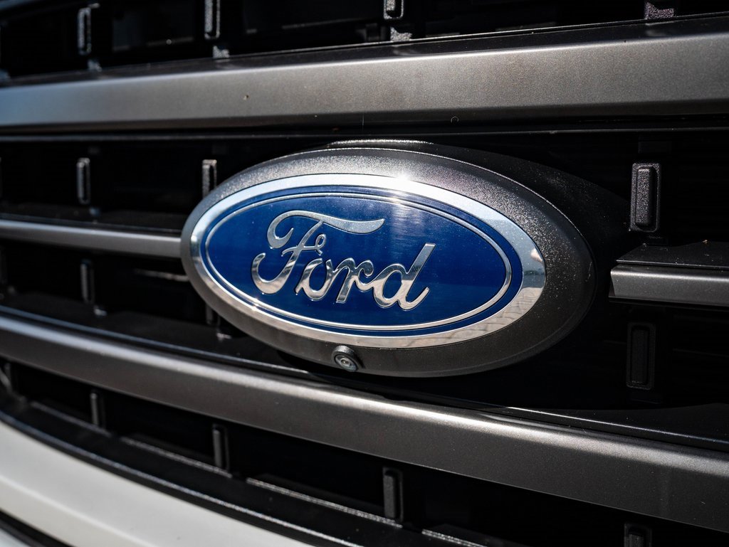 Used 2023 Ford F150 Lariat w/ Equipment Group 502A High image 3