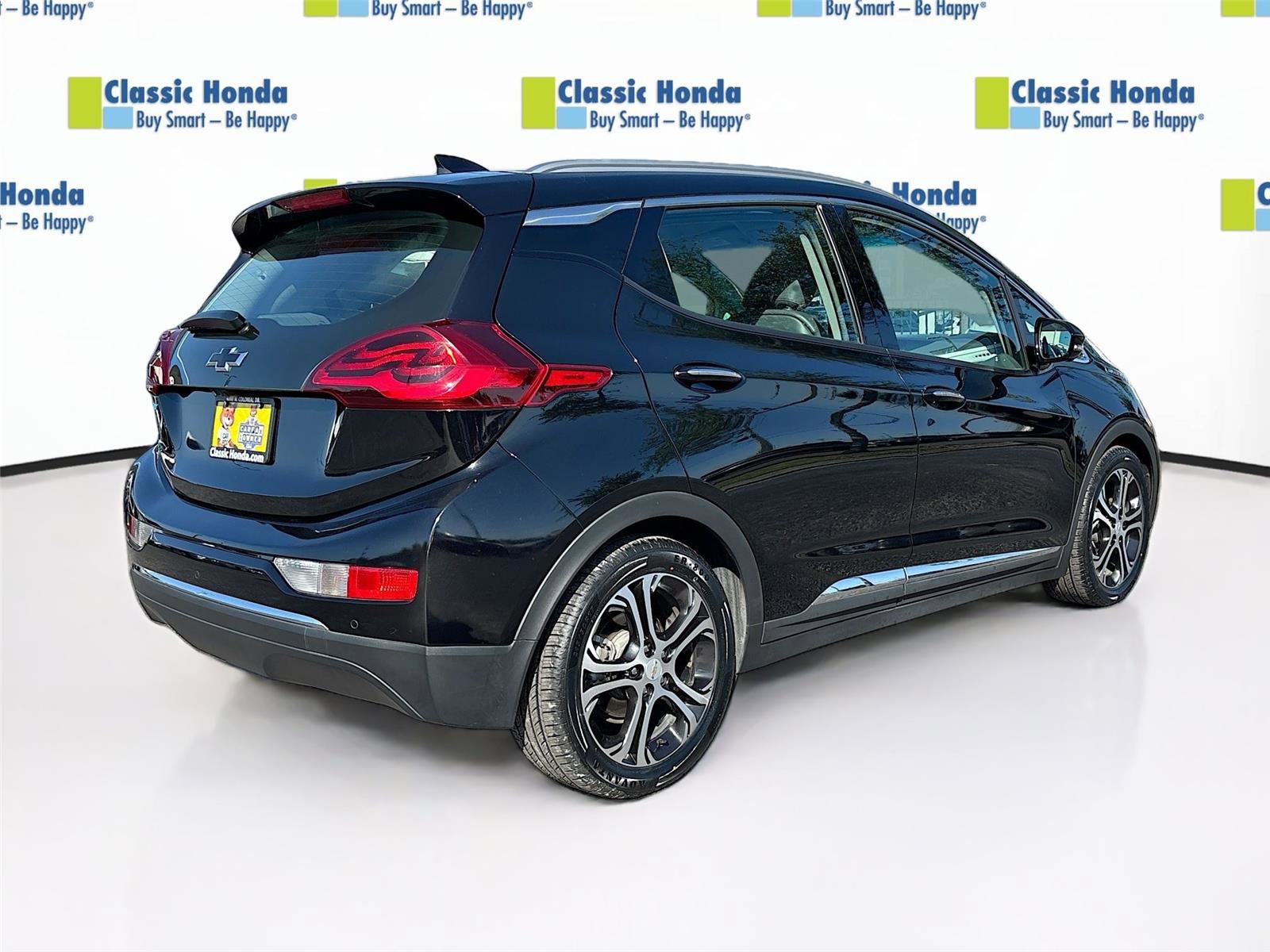 Used 2021 Chevrolet Bolt Premier w/ Infotainment Package image 8