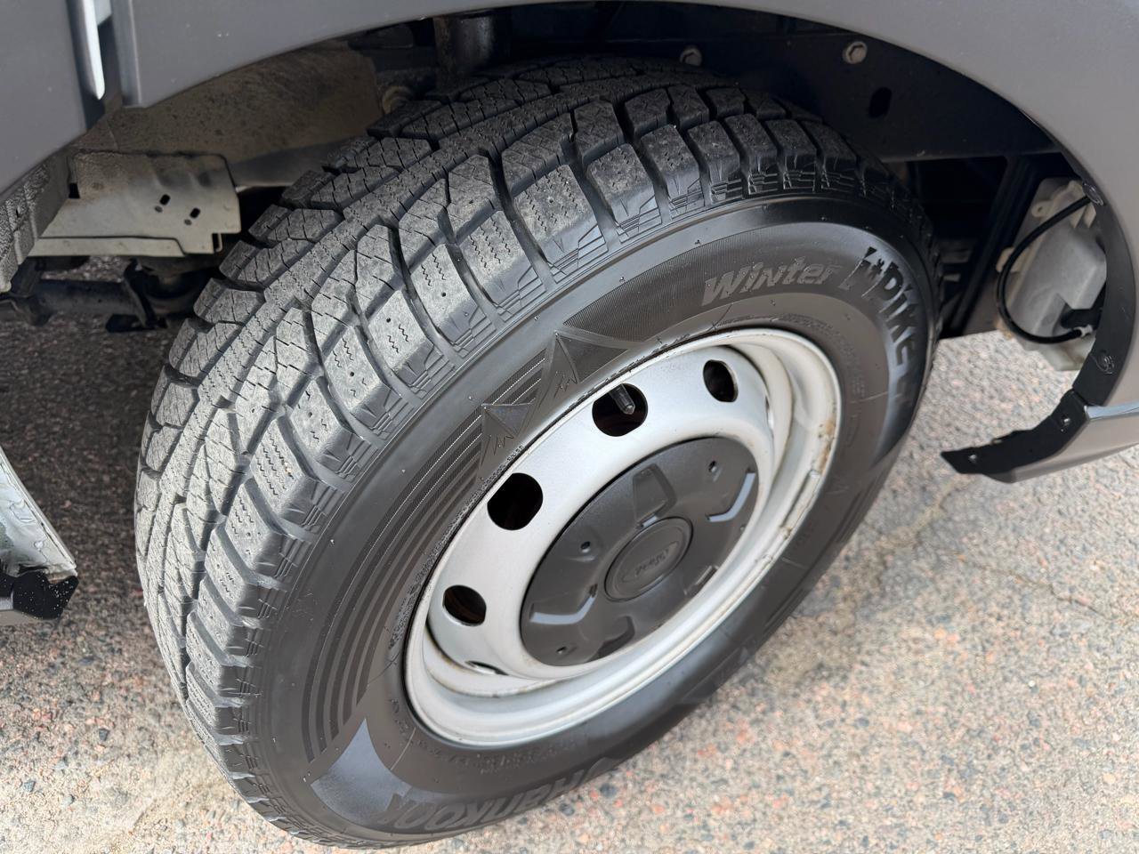 Used 2019 Ford Transit 150 130 Low Roof image 31