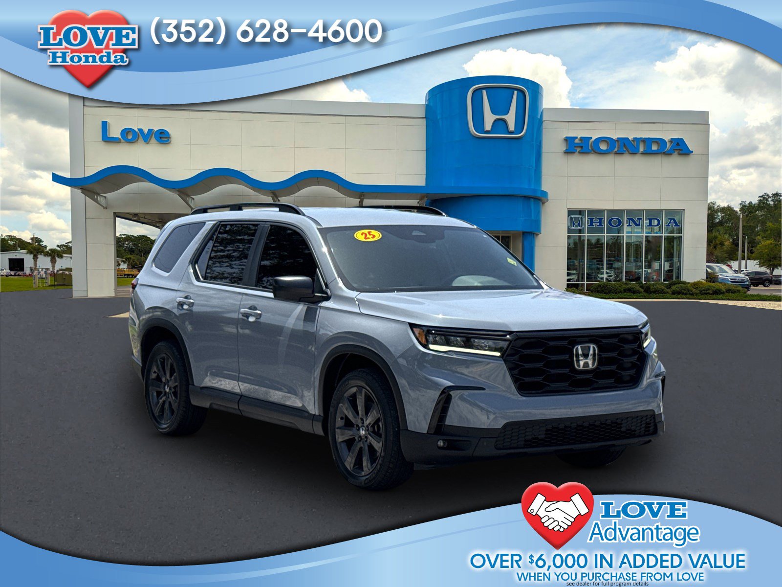 Certified 2025 Honda Pilot Sport image 1