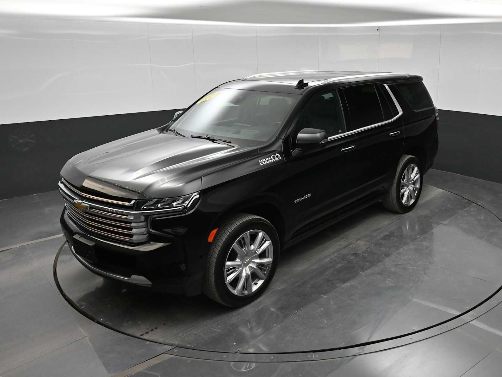 Used 2024 Chevrolet Tahoe High Country w/ Premium Package AWD/4WD image 27