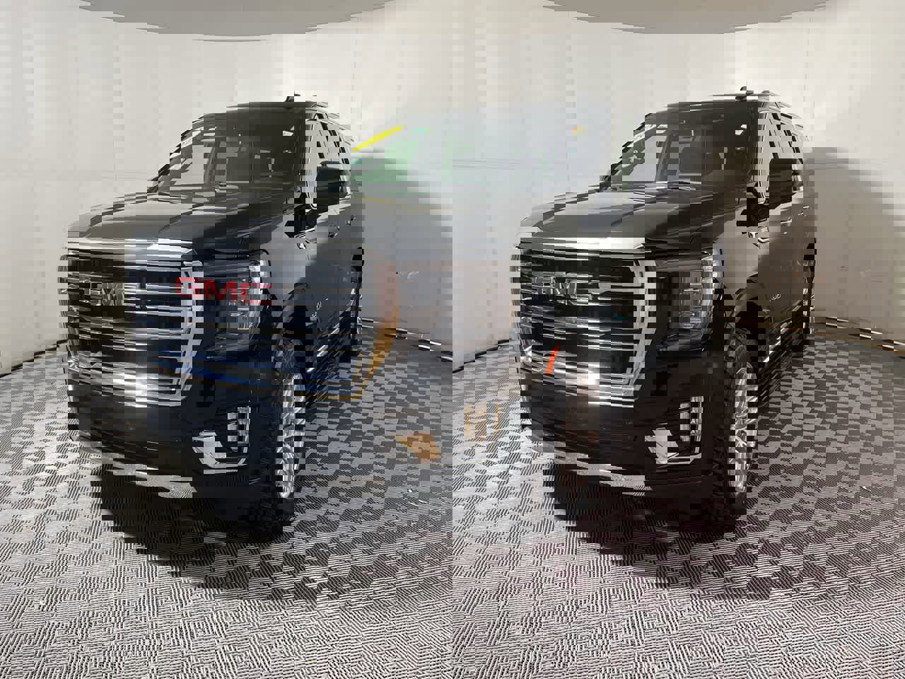 Used 2024 GMC Yukon XL SLT image 4