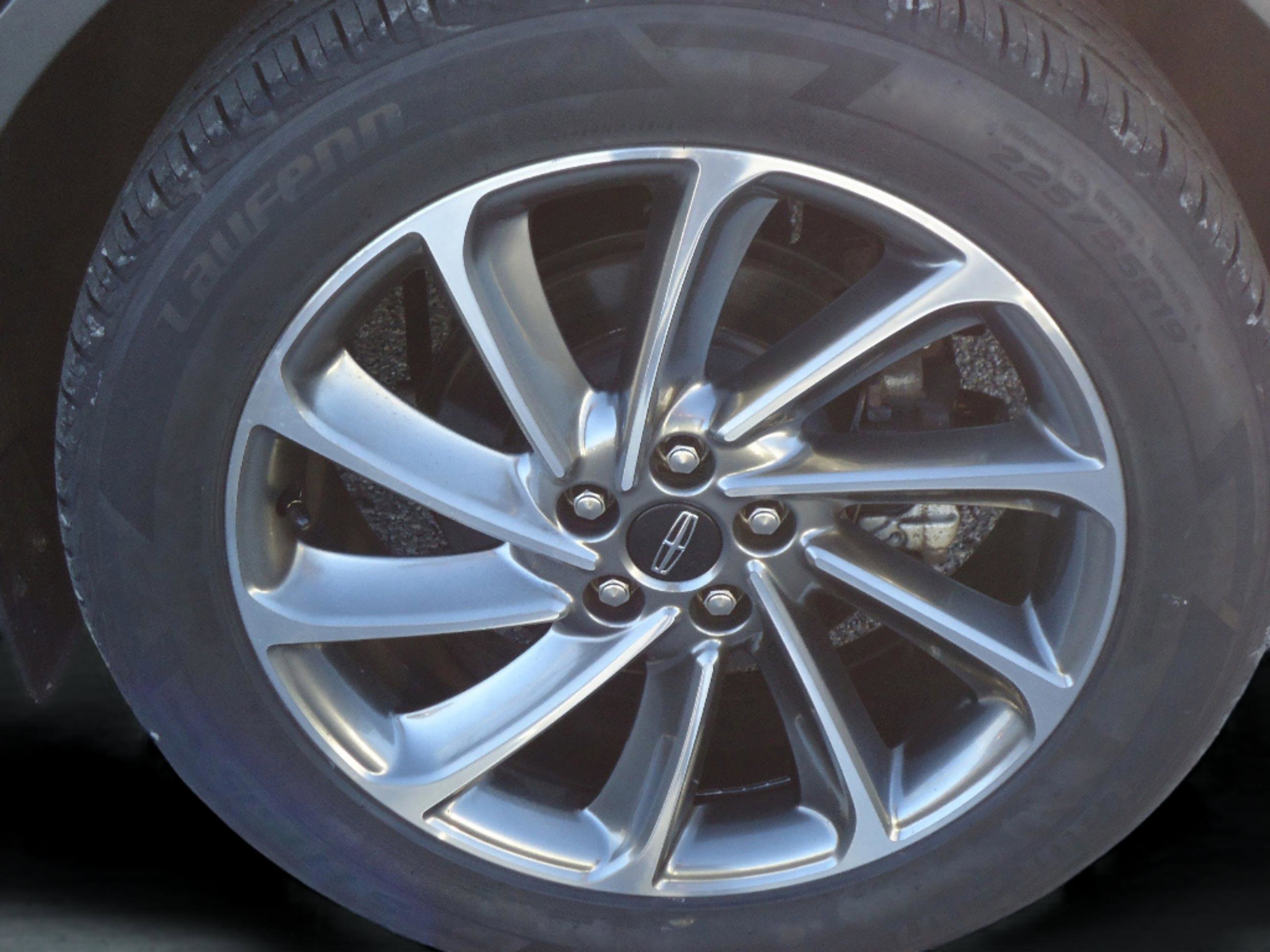 Used 2022 Lincoln Corsair Grand Touring w/ Elements Technology Bundle image 9