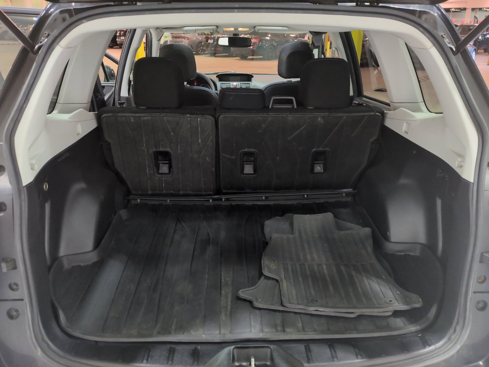 Used 2015 Subaru Forester 2.5i Premium w/ All-Weather Package AWD/4WD image 12