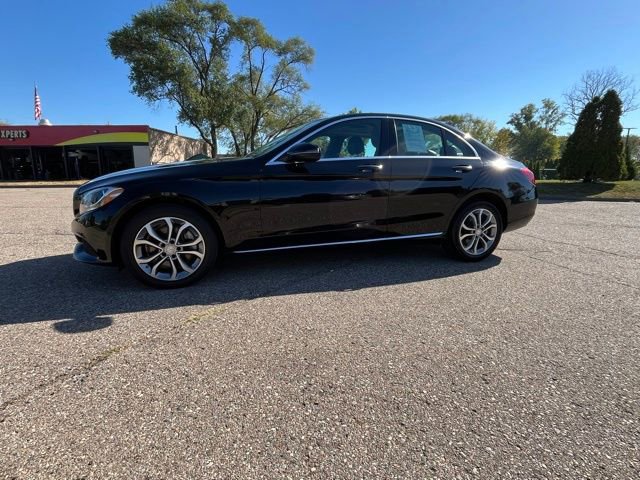 Used 2017 Mercedes-Benz C 300 4MATIC Sedan image 2