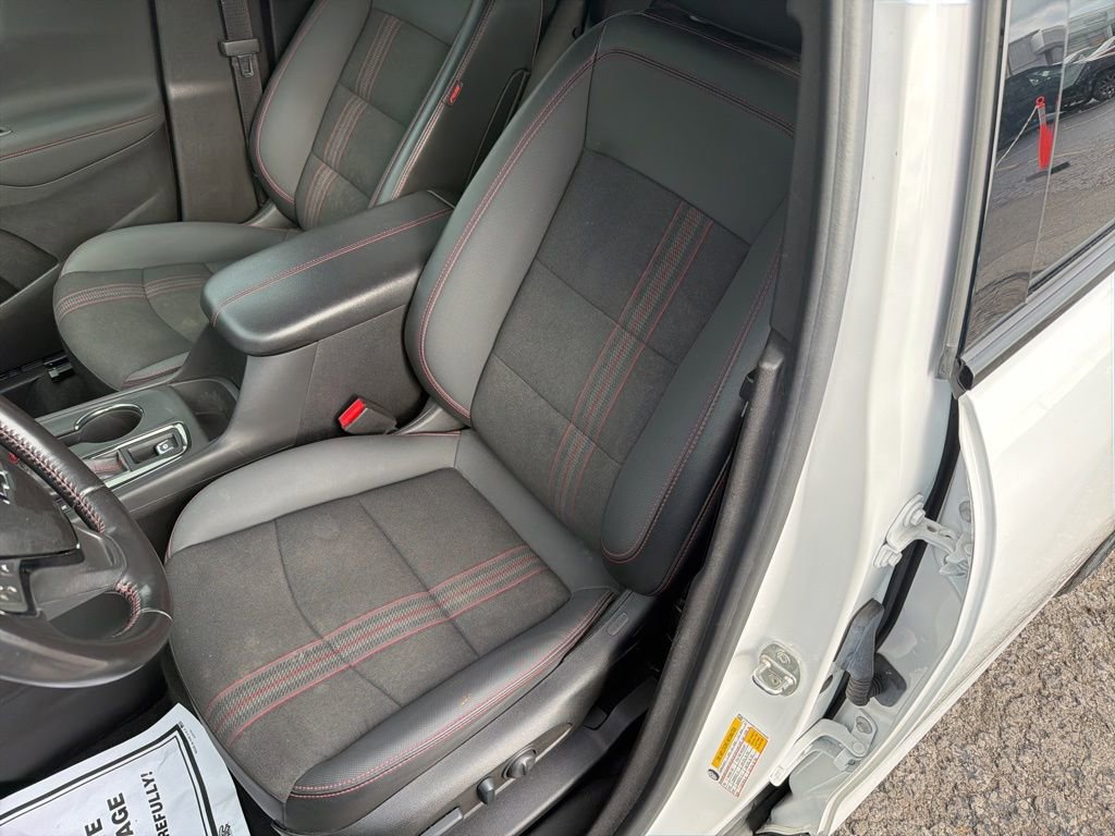 Used 2022 Chevrolet Equinox RS image 12