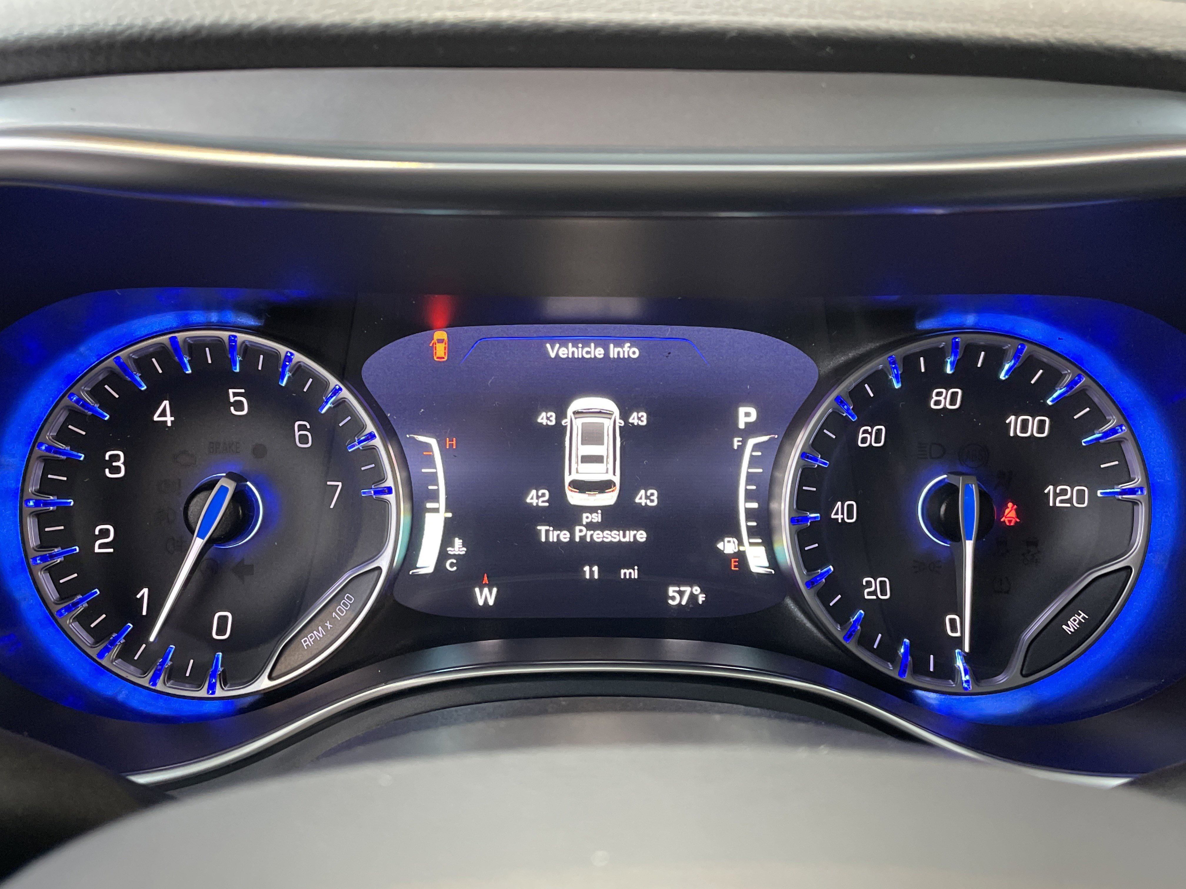 New 2026 Chrysler Pacifica Limited w/ Uconnect Theater Family Group FWD image 20