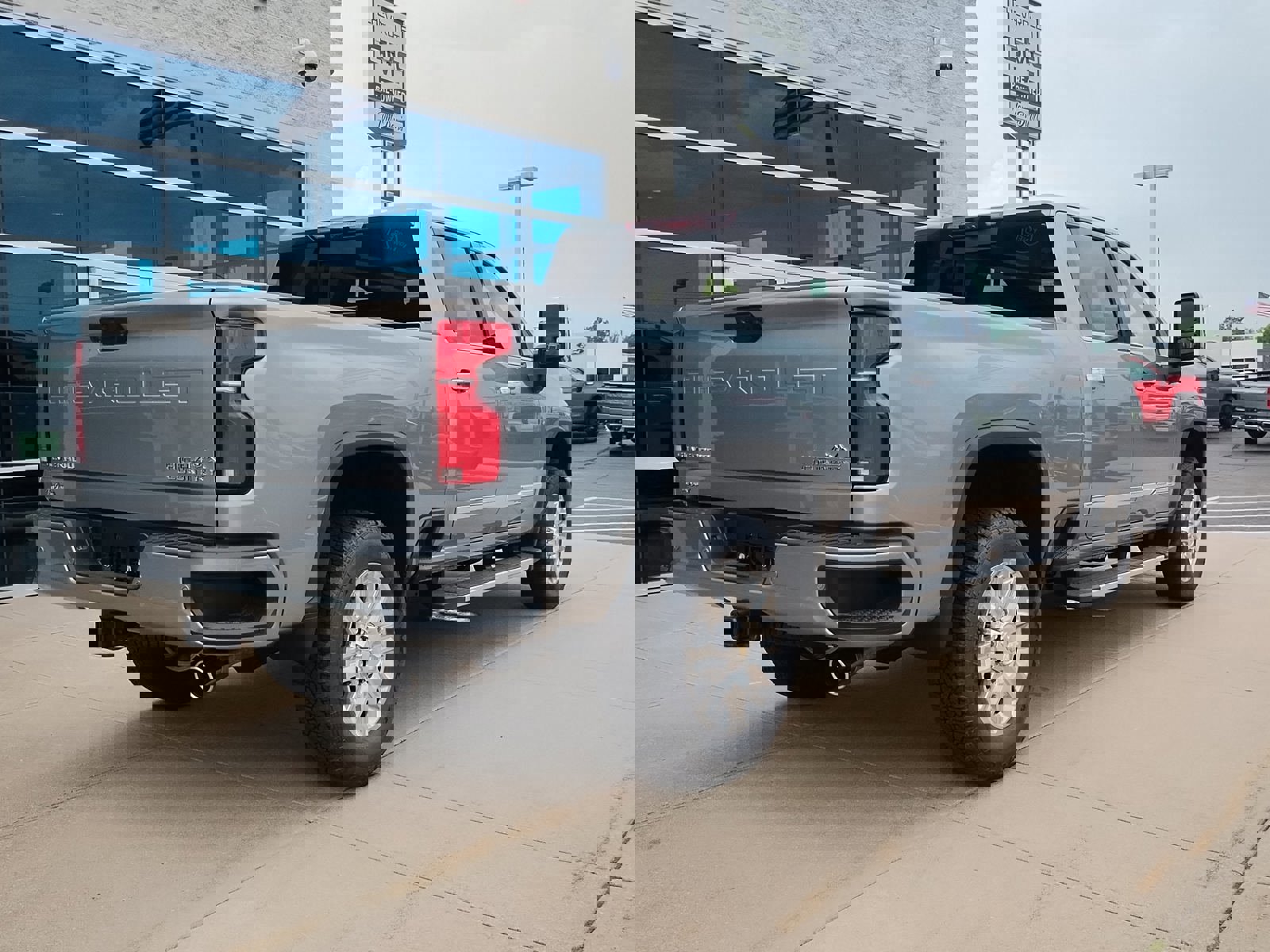 New 2025 Chevrolet Silverado 3500 High Country w/ Technology Package image 4