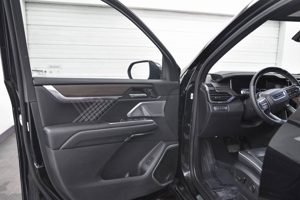 Used 2024 GMC Acadia Denali w/ Super Cruise Package image 8