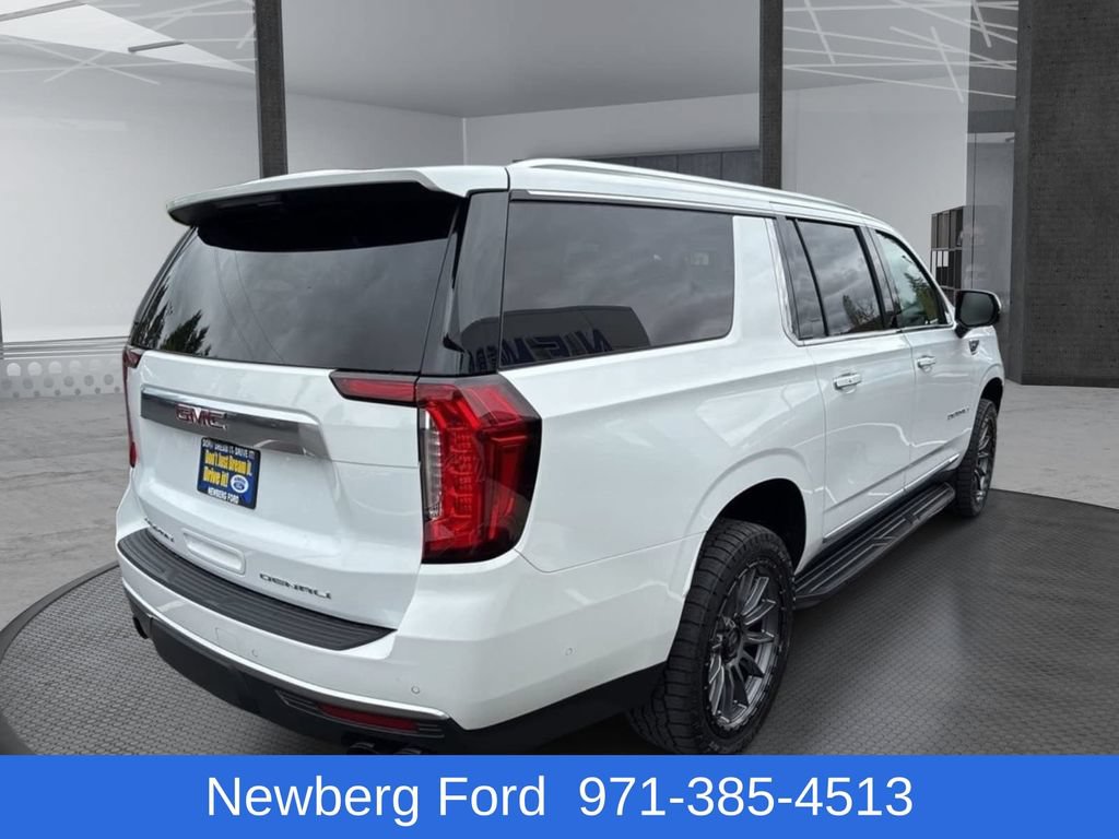 Used 2024 GMC Yukon XL Denali w/ Advanced Technology Package AWD/4WD image 5