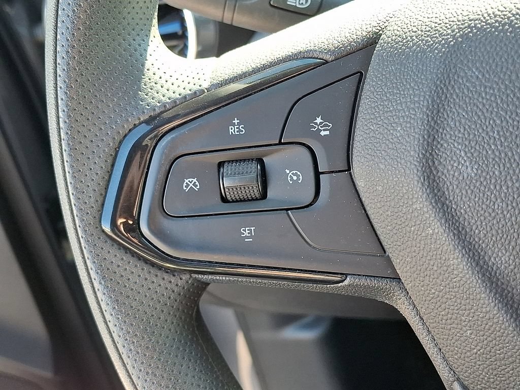 Used 2024 Chevrolet Trax LT FWD image 20