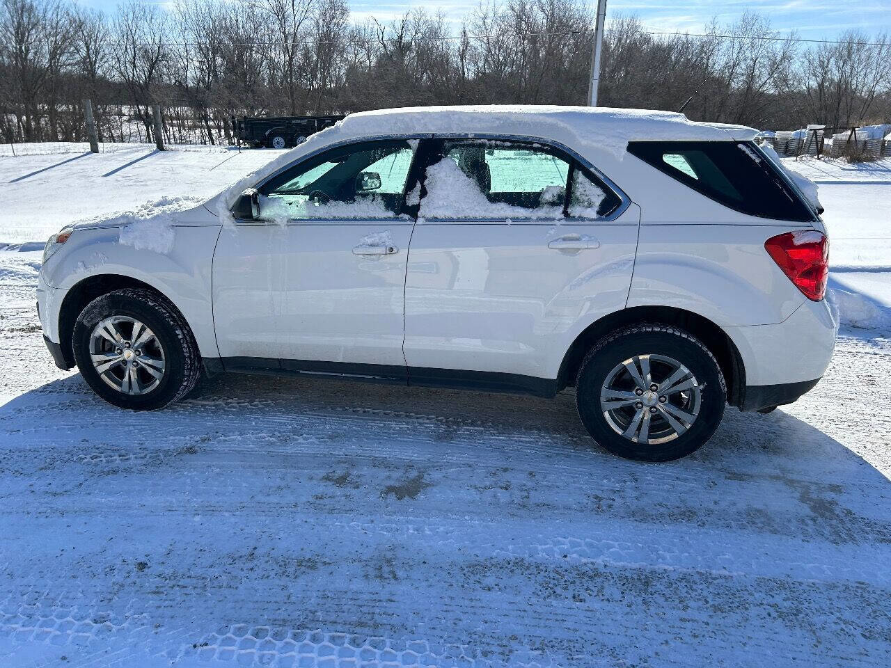 Used 2011 Chevrolet Equinox LS w/ Bluetooth Package FWD image 7