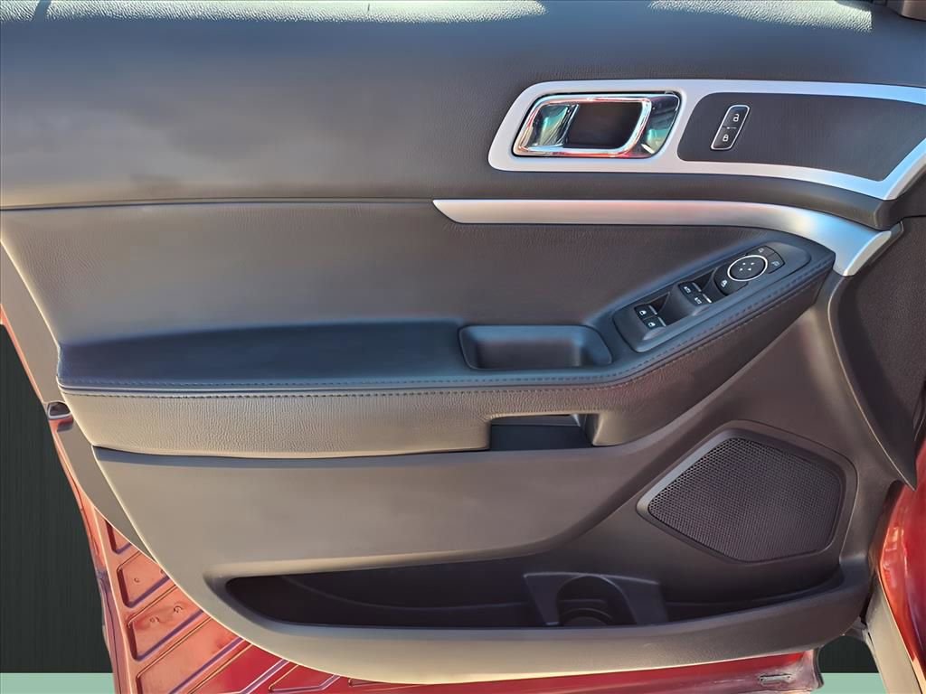 Used 2015 Ford Explorer XLT w/ Equipment Group 202A image 15