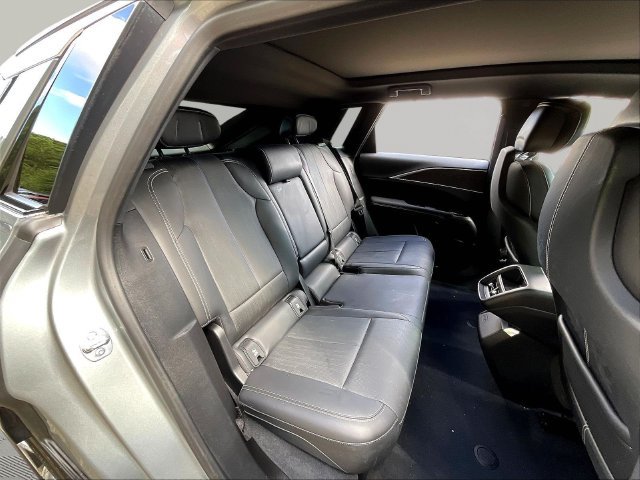 Used 2024 Cadillac Lyriq Luxury AWD/4WD image 27