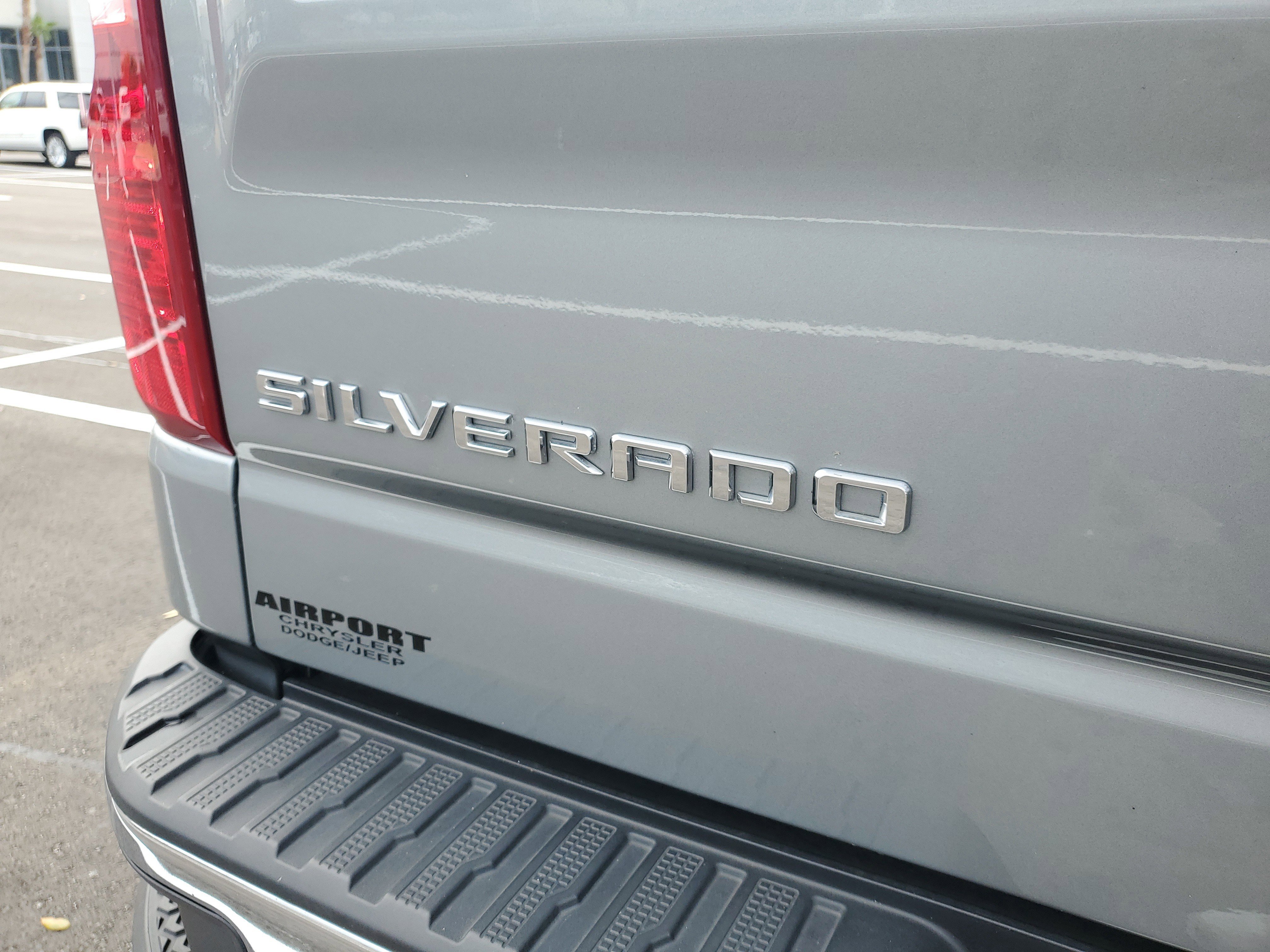 Used 2025 Chevrolet Silverado 1500 LT image 6