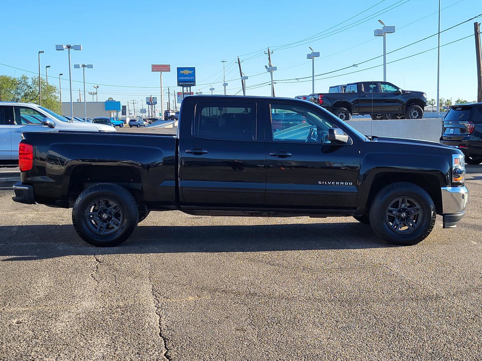 Used 2018 Chevrolet Silverado 1500 LT w/ All Star Edition image 6