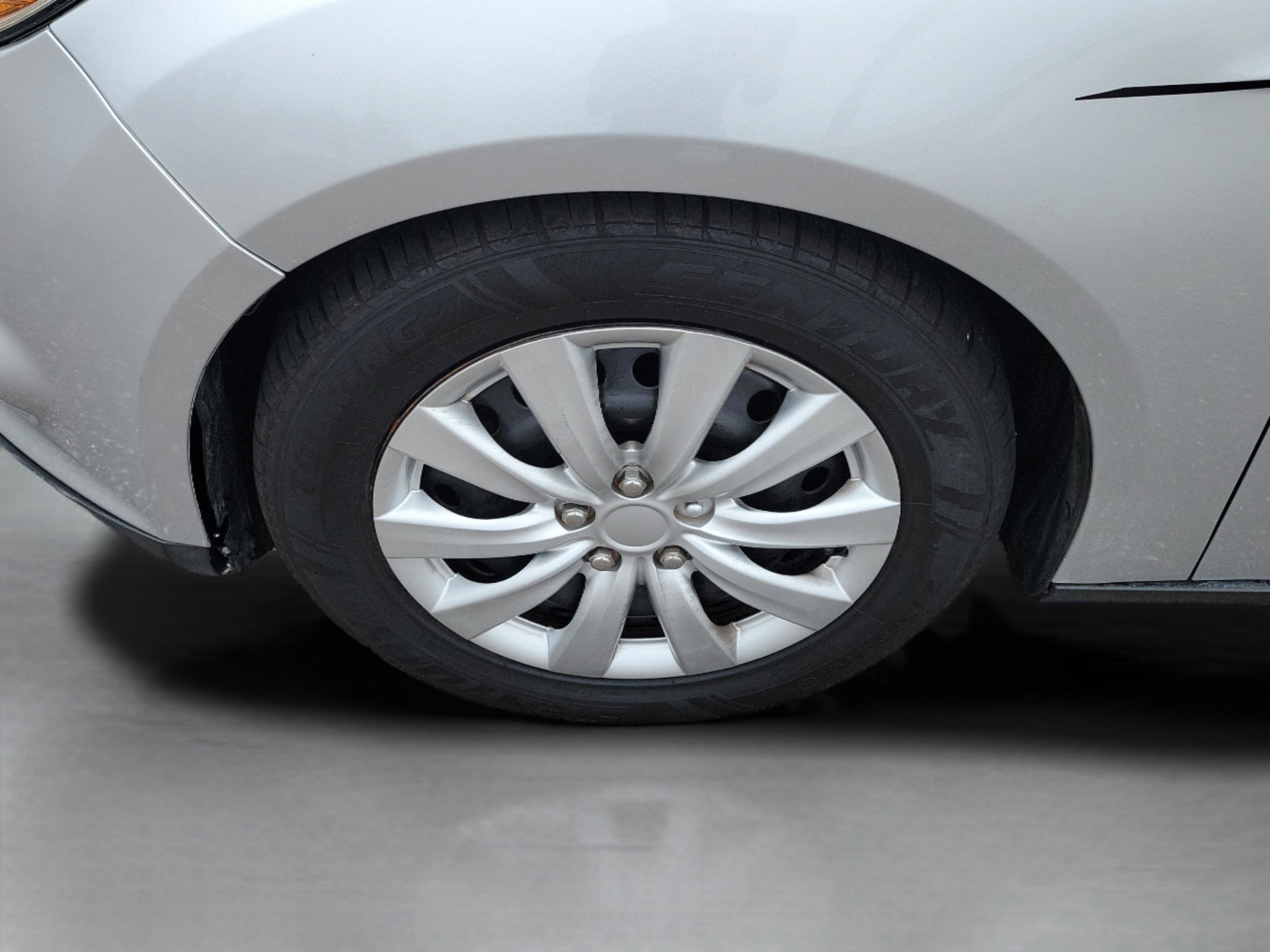 Used 2012 Ford Focus SE FWD image 30