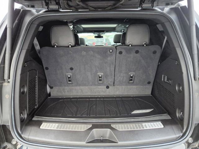 Used 2021 Chevrolet Tahoe RST w/ Luxury Package image 9