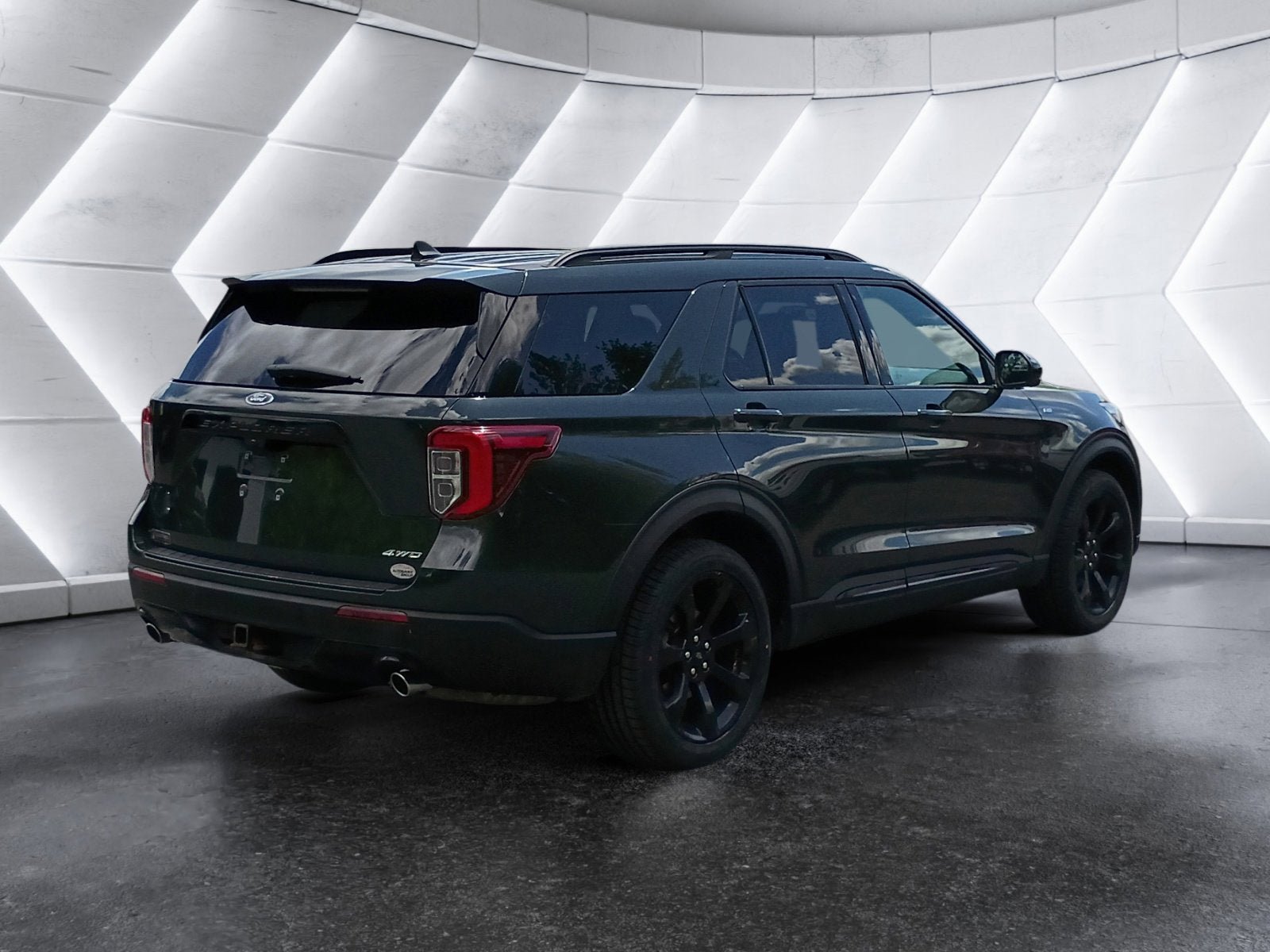 Used 2022 Ford Explorer ST-Line w/ Class IV Trailer Tow Package AWD/4WD image 6
