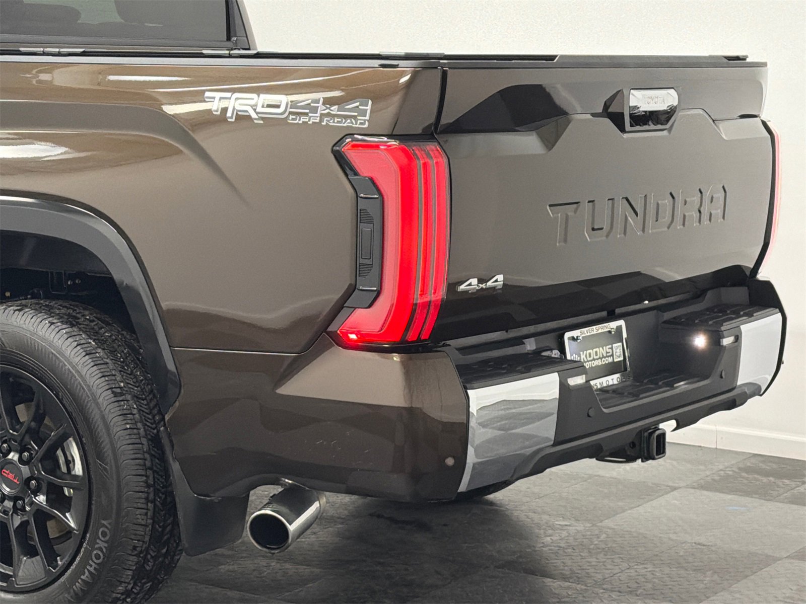 Used 2023 Toyota Tundra 1794 Edition image 9