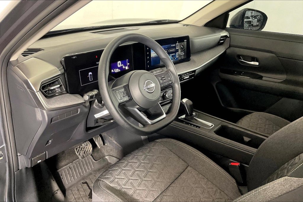 Certified 2025 Nissan Kicks SV w/ SV Premium Package AWD/4WD image 15