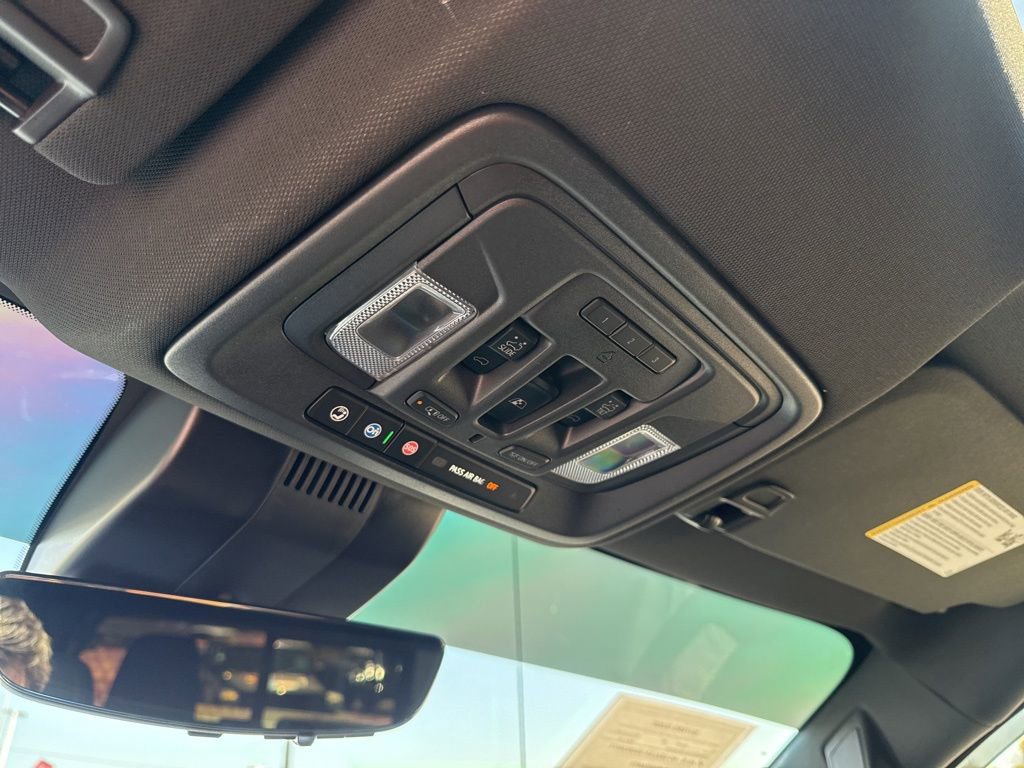 Used 2025 GMC Sierra 1500 AT4 w/ AT4 Premium Package image 31