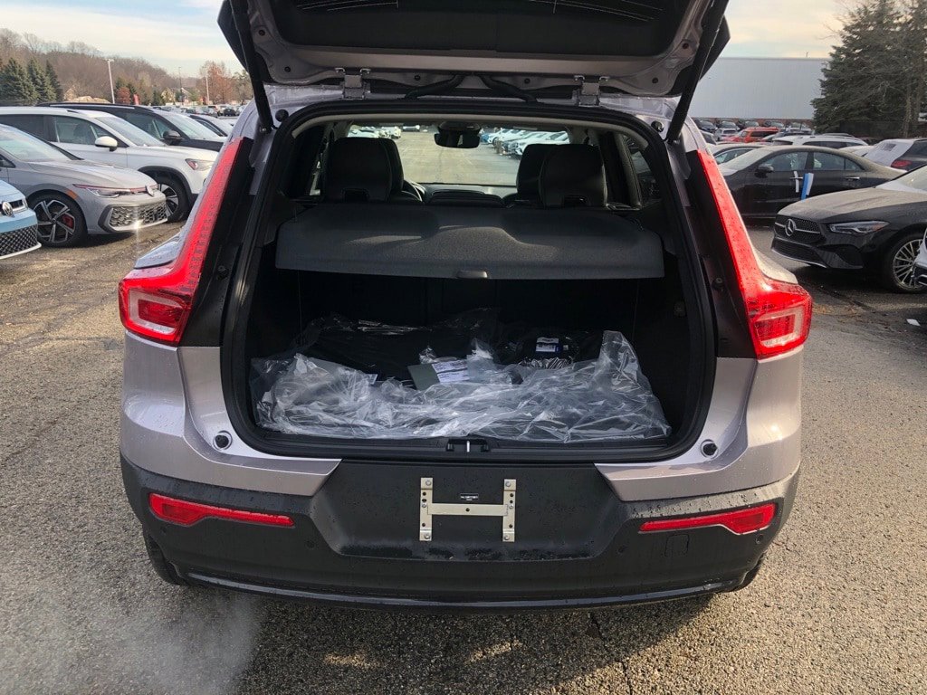 New 2026 Volvo XC40 B5 Ultra w/ Protection Package Premier AWD/4WD image 38