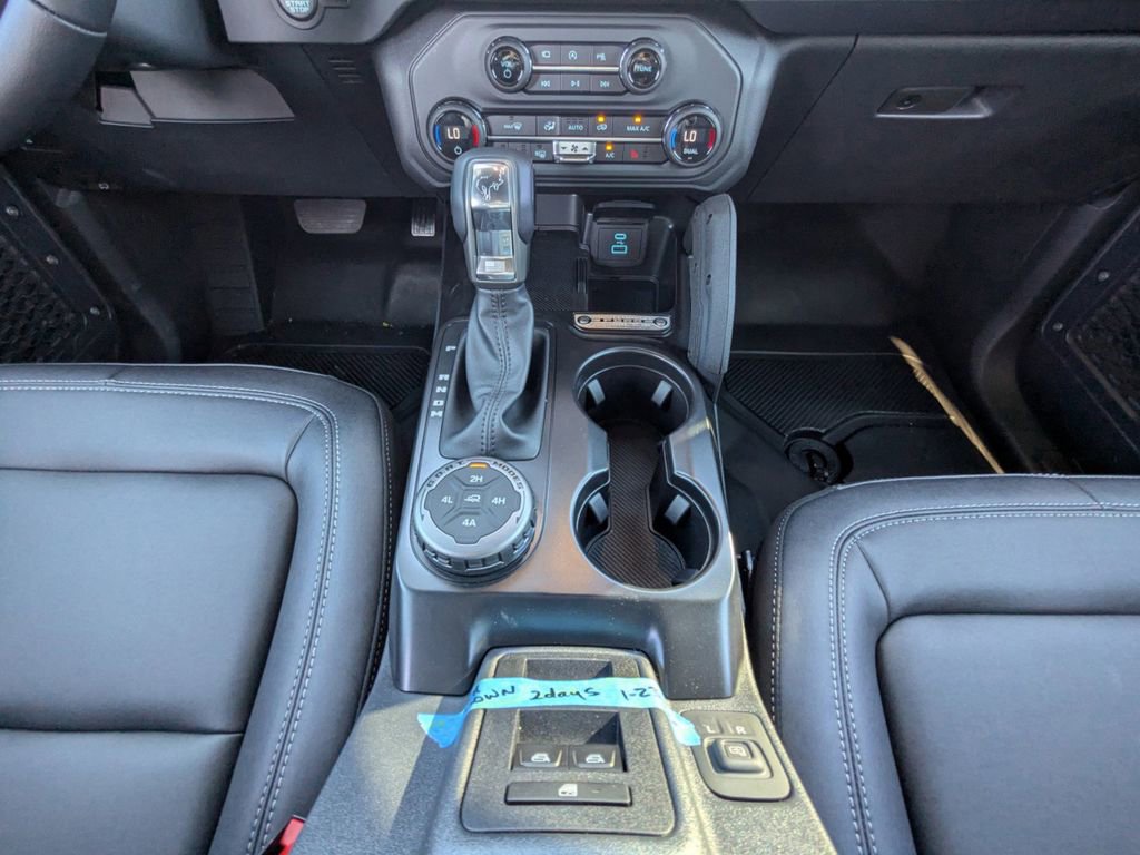 New 2025 Ford Bronco Badlands image 19