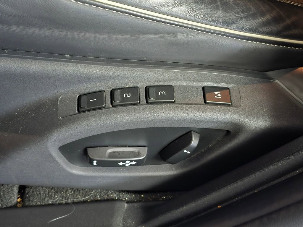 Used 2015 Volvo V60 T6 R-Design Platinum image 17