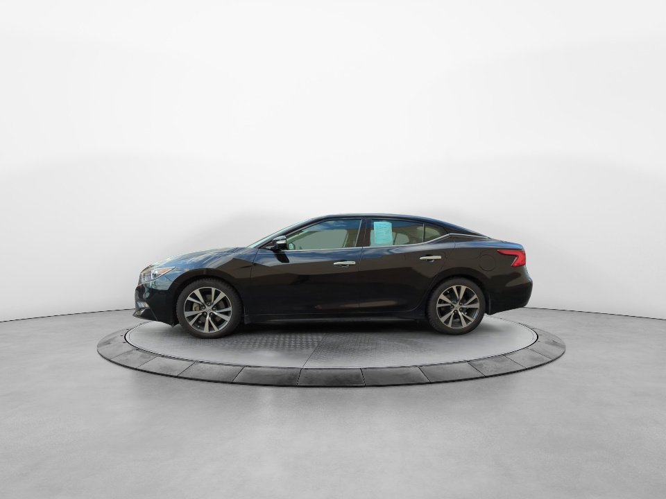 Used 2017 Nissan Maxima Platinum FWD image 3
