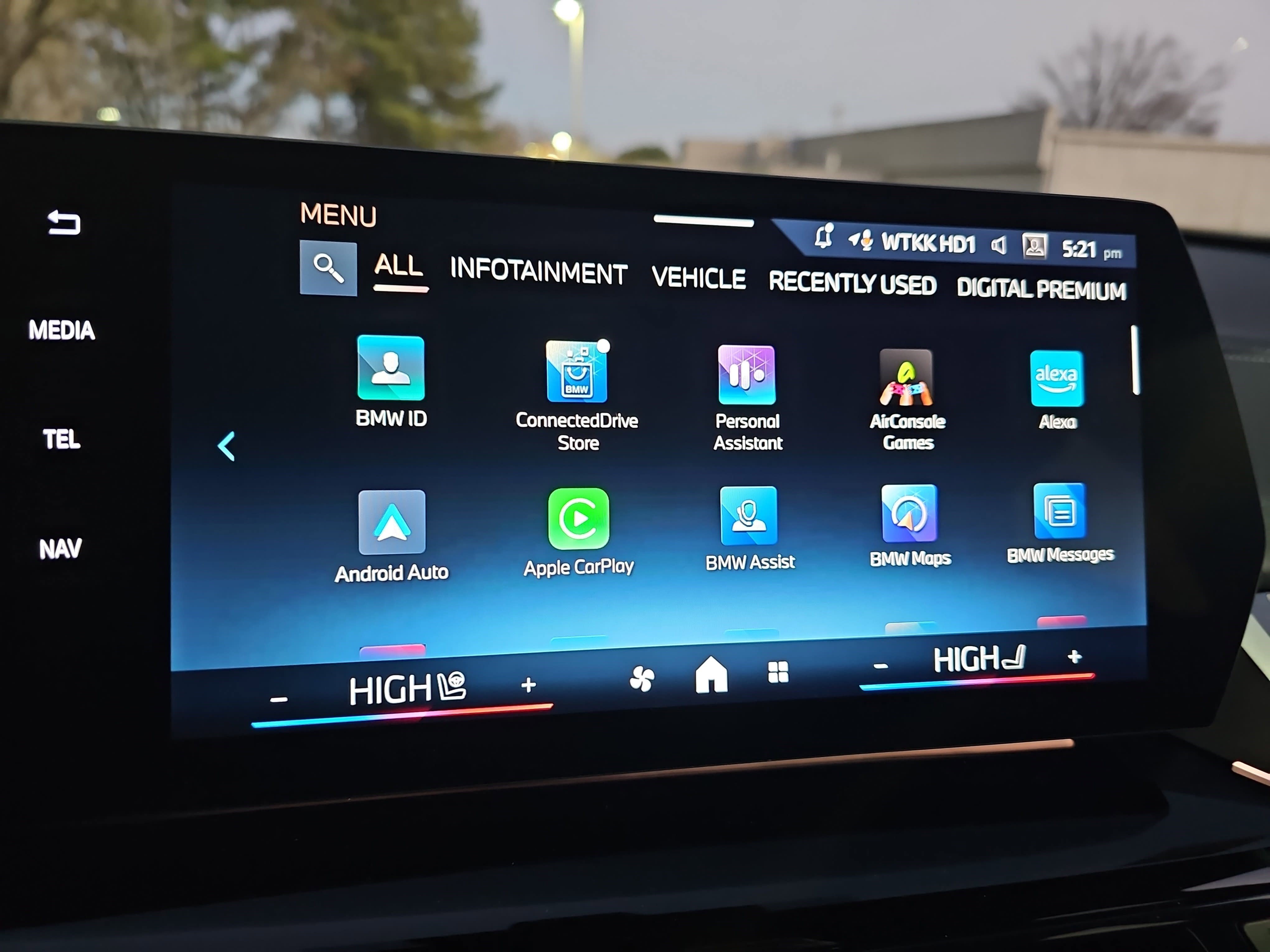 New 2026 BMW X2 xDrive28i w/ Technology Package image 23