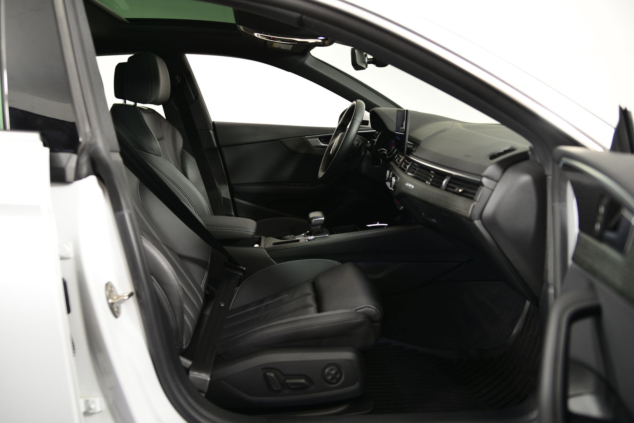 Used 2023 Audi A5 2.0T Premium w/ Convenience Package image 21