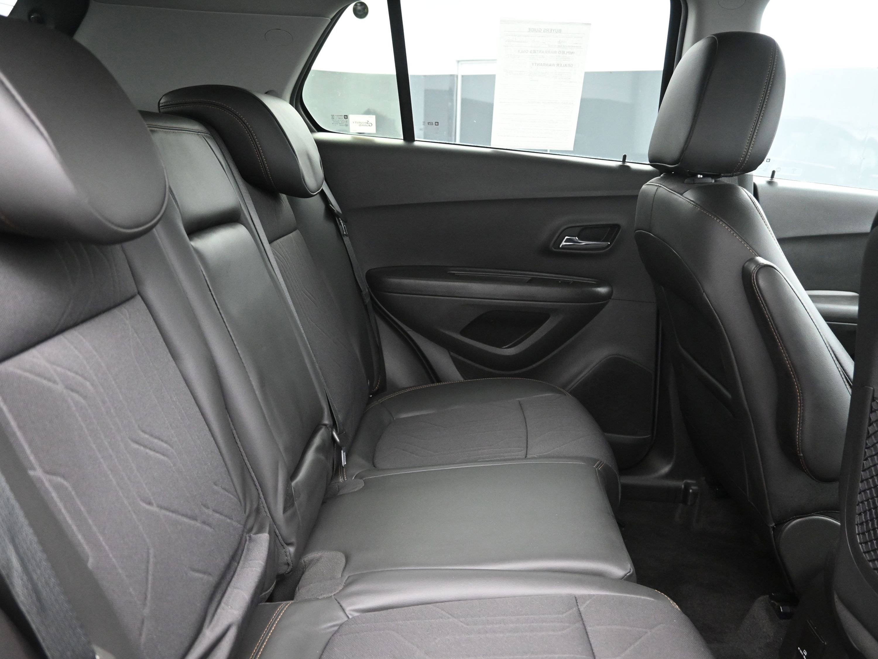 Used 2020 Chevrolet Trax LT w/ LT Convenience Package image 13