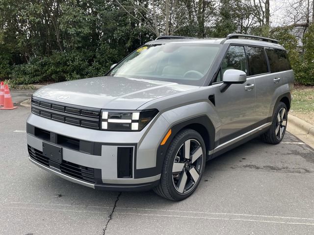 Used 2025 Hyundai Santa Fe Limited image 3