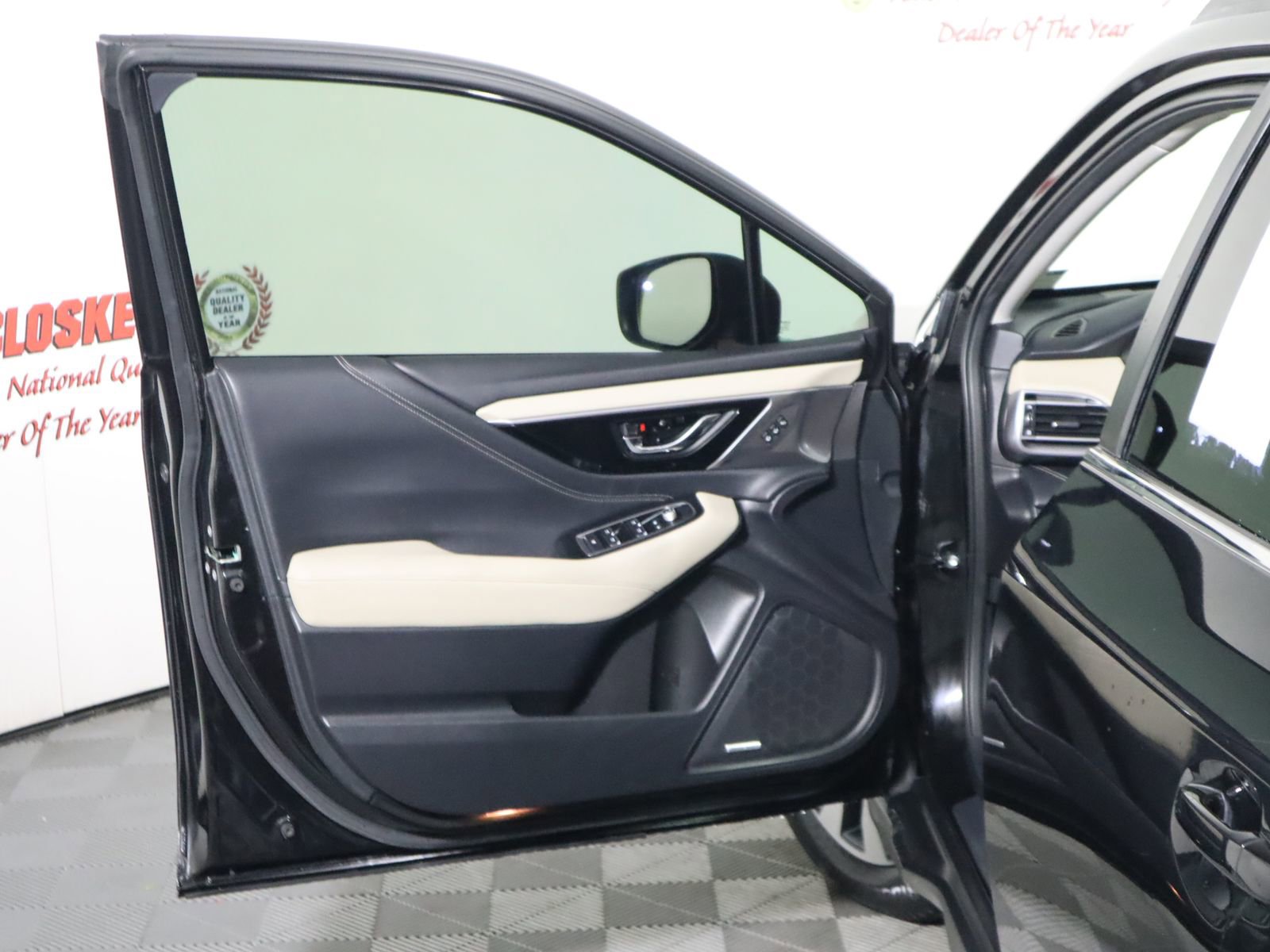 Used 2024 Subaru Outback Limited AWD/4WD image 23