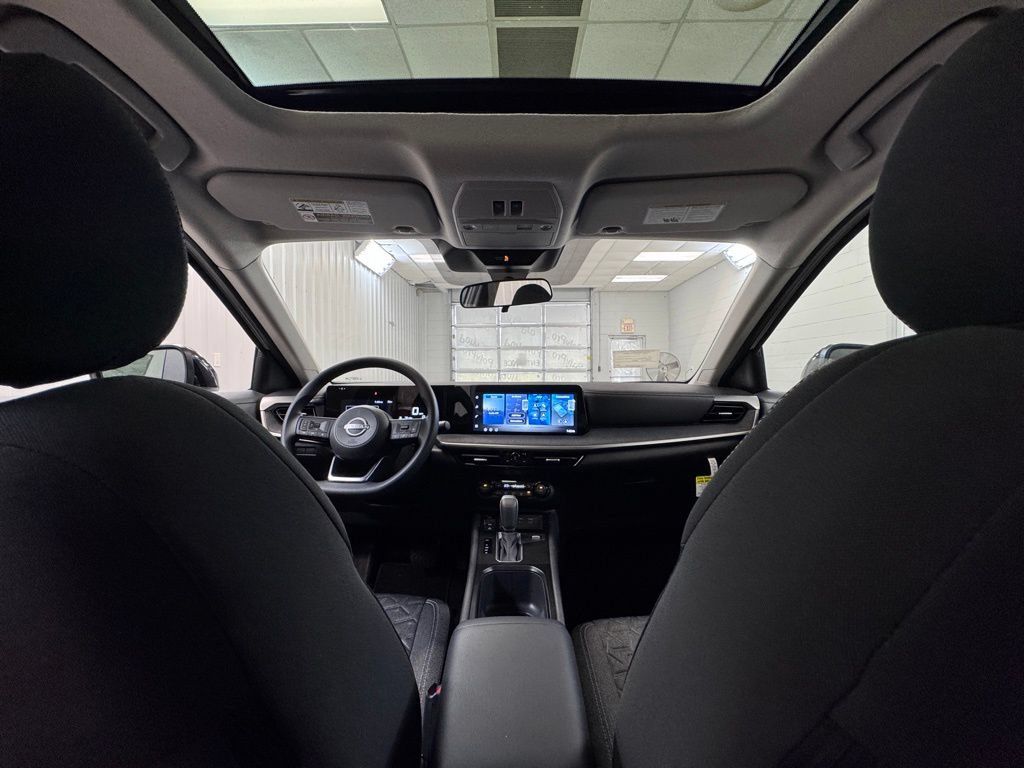 Certified 2026 Nissan Kicks SV w/ SV Premium Package AWD/4WD image 17
