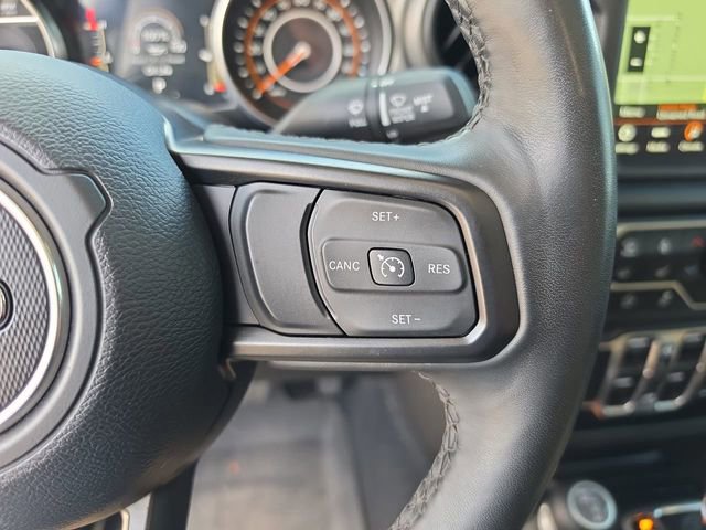 Certified 2023 Jeep Gladiator Willys AWD/4WD image 21