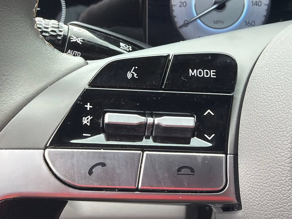 Used 2023 Hyundai Elantra SEL w/ Convenience Package FWD image 23