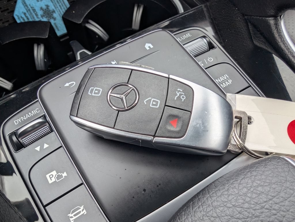 Used 2025 Mercedes-Benz GLE 350 4MATIC image 24