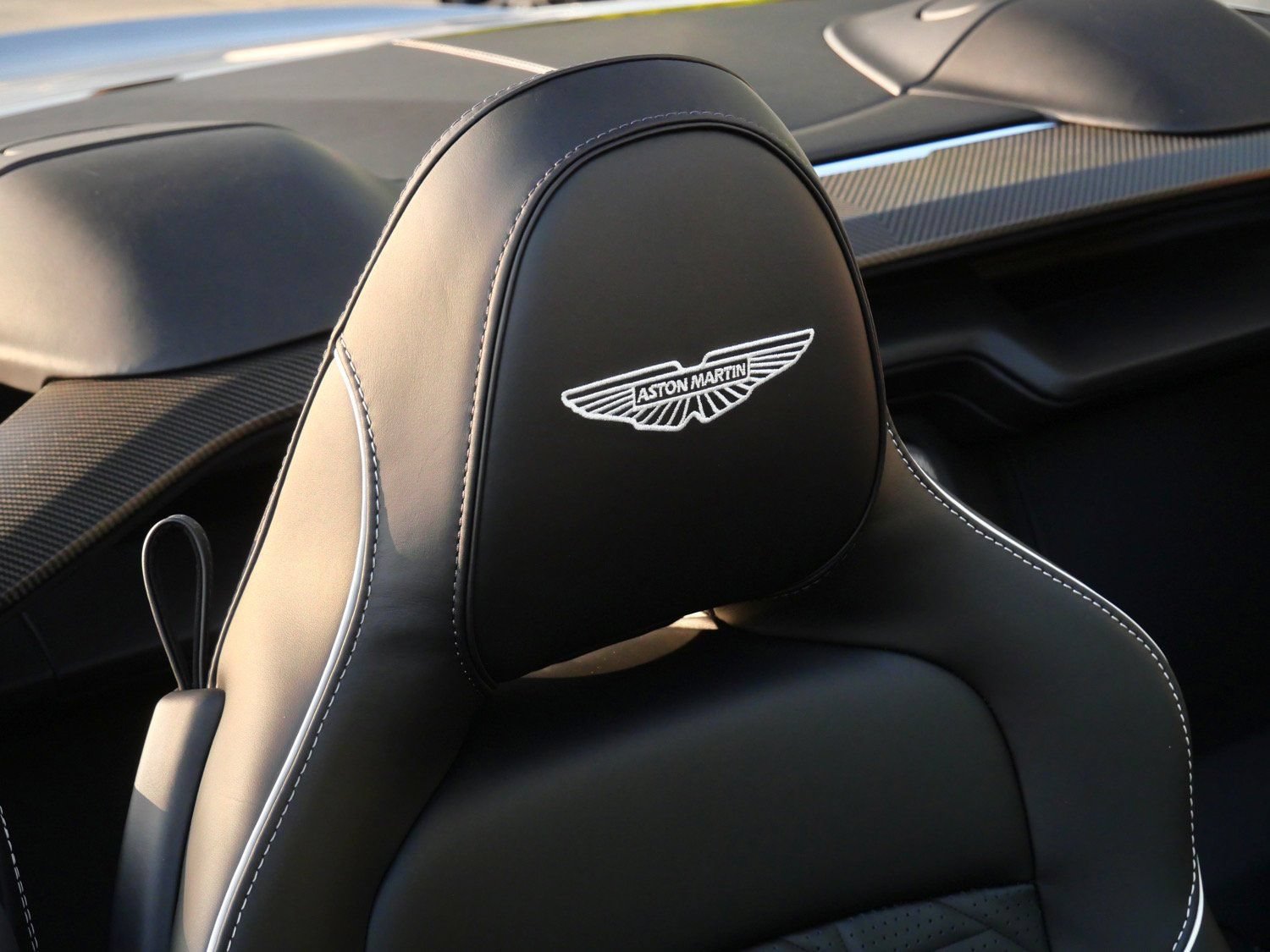 New 2026 Aston Martin Vanquish Convertible RWD image 5
