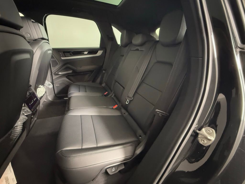 New 2026 Porsche Cayenne image 24
