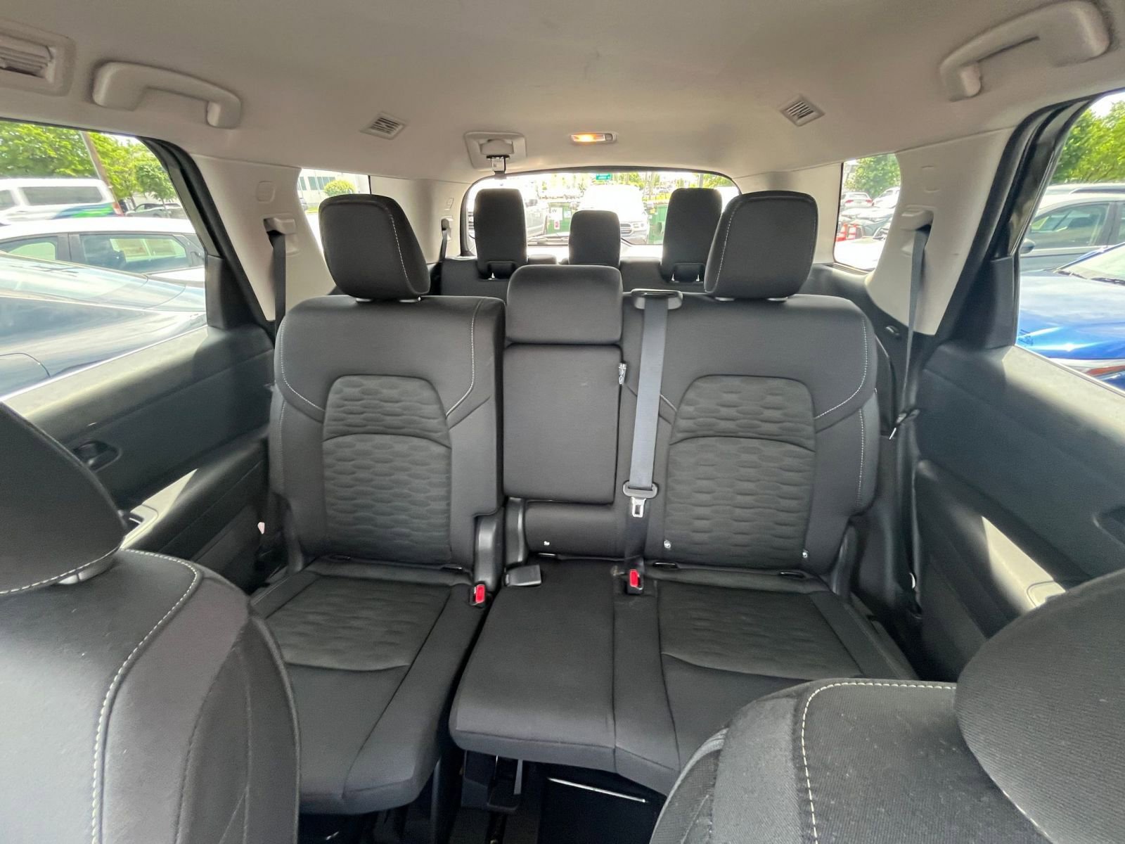 Used 2025 Nissan Pathfinder SV AWD/4WD image 40