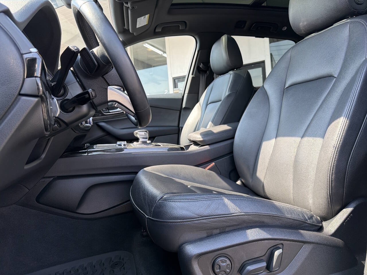 Used 2018 Audi Q7 3.0T Prestige AWD/4WD image 31